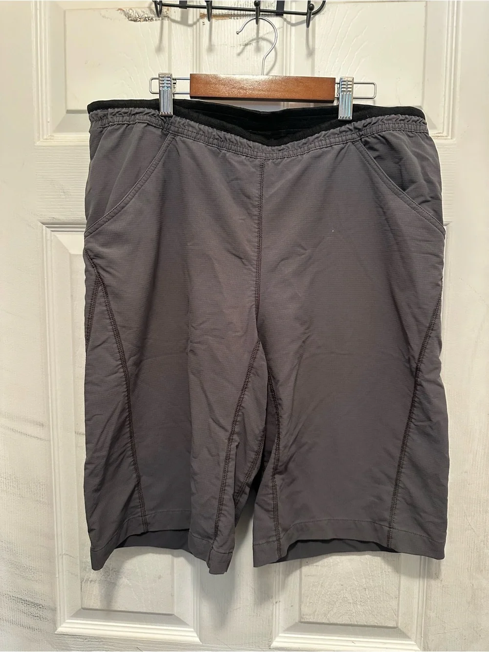 The North Face Men's Charcoal Gray Athletic Shorts